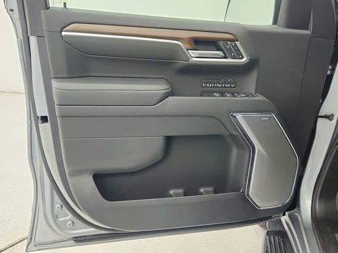 New 2026 Chevrolet Silverado 1500 High Country w/ High Country Premium Package AWD/4WD image 28