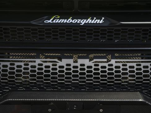 Used 2023 Lamborghini Huracan STO RWD image 10