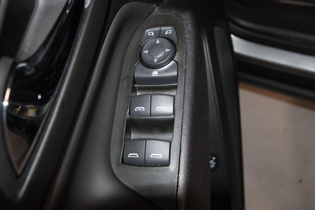 Used 2024 Chevrolet Equinox LT w/ LPO, Floor Liner Package FWD image 6