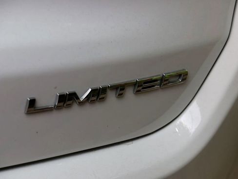 Used 2025 Jeep Compass Limited AWD/4WD image 10