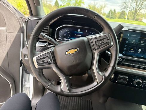 Used 2025 Chevrolet Silverado 2500 LT w/ Convenience Package AWD/4WD image 13
