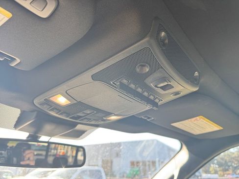 Certified 2022 Ford F450 Platinum w/ FX4 Off-Road Package image 36