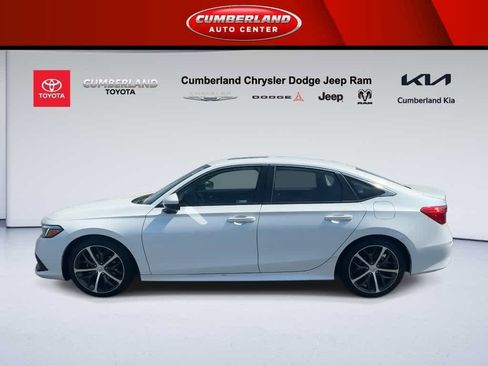 Used 2022 Honda Civic Touring image 5