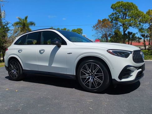 Used 2025 Mercedes-Benz GLC 43 AMG 4MATIC image 2