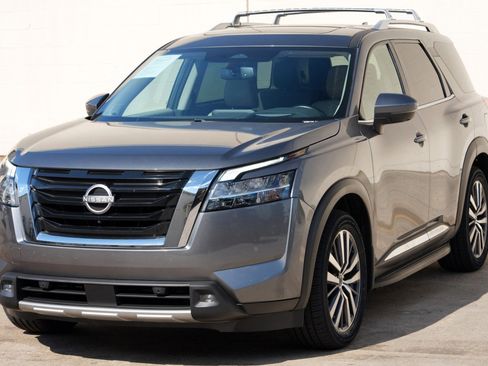 Used 2022 Nissan Pathfinder Platinum w/ Lighting Package (N93) FWD image 49