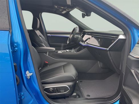 Used 2025 Jeep Wagoneer S Limited image 24