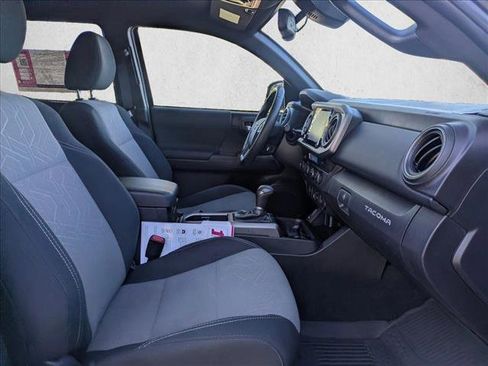 Certified 2023 Toyota Tacoma TRD Off-Road image 19