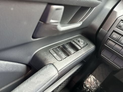 Used 2025 Toyota 4Runner SR5 AWD/4WD image 16