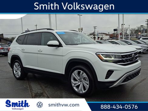 Certified 2023 Volkswagen Atlas SE image 1
