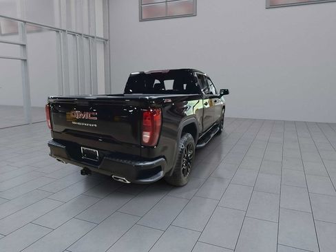 Used 2023 GMC Sierra 1500 Elevation w/ X31 Off-Road Package AWD/4WD image 8