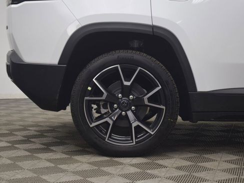 New 2026 Jeep Cherokee Overland AWD/4WD image 11