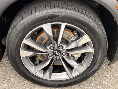 Certified 2024 INFINITI QX60 Luxe w/ Performance Audio Package image 31