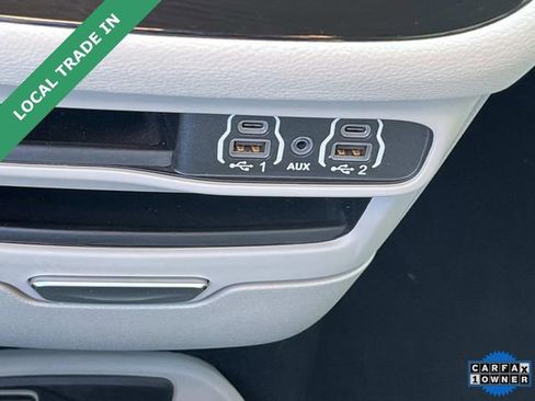 Used 2024 Chrysler Pacifica Touring-L w/ Road Tripper Package image 34