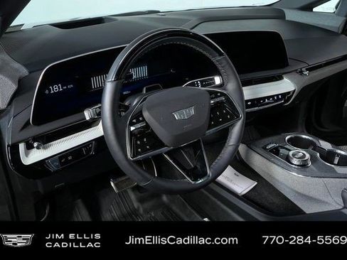 Certified 2025 Cadillac Optiq Luxury 2 w/ LPO, Floor Liner Package image 4