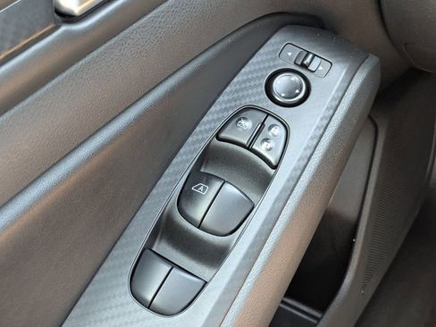 Used 2024 Nissan Altima 2.5 SV FWD image 20
