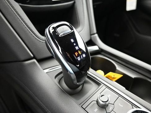 New 2025 Cadillac XT6 Luxury image 21