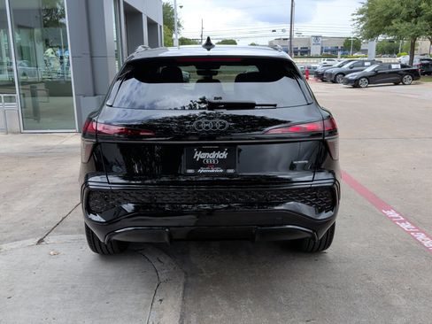 Used 2026 Audi Q3 quattro 2.0T image 8