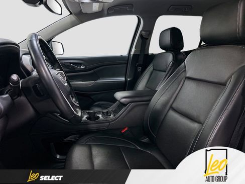 Used 2023 GMC Acadia SLT image 21