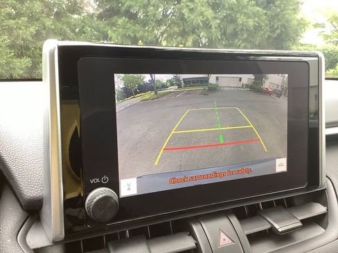 Used 2023 Toyota RAV4 LE FWD image 14