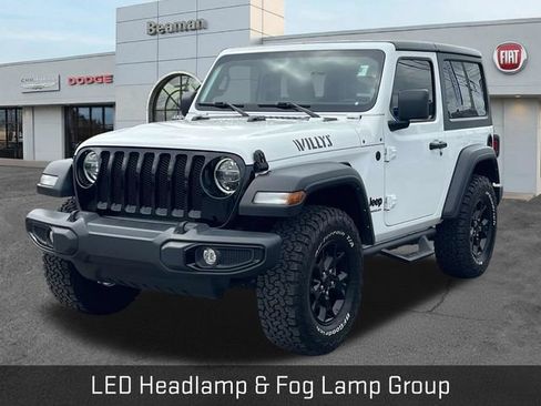 Used 2022 Jeep Wrangler Sport AWD/4WD image 3