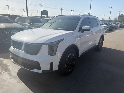Used 2025 Kia Sorento S w/ Panoramic Sunroof Package