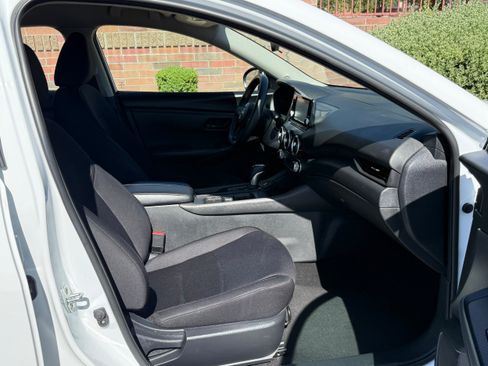 Used 2024 Nissan Sentra S FWD image 11