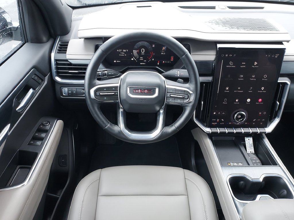 Used 2026 GMC Acadia Elevation w/ Elevation Premium Package FWD image 16