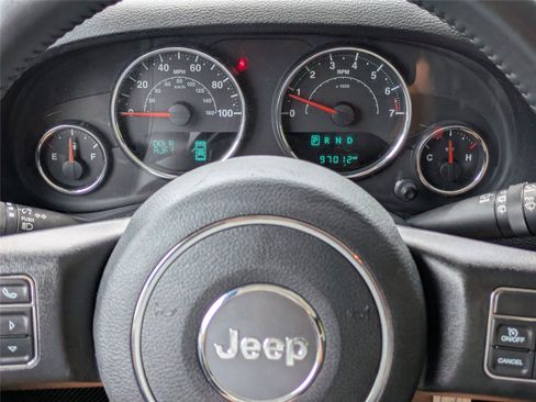 Used 2018 Jeep Wrangler Sport AWD/4WD image 25