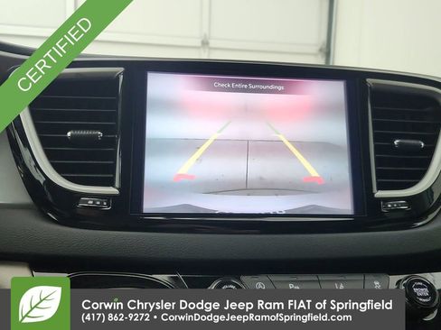 Used 2024 Chrysler Pacifica Touring-L FWD image 25