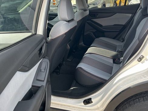 Used 2023 Subaru Crosstrek 2.0i Premium image 4