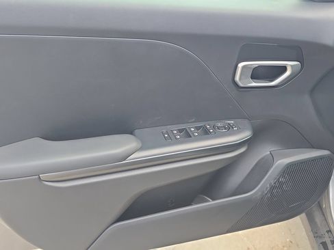 New 2026 Kia K4 FWD image 17
