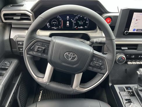 Used 2025 Toyota Tacoma TRD Off-Road AWD/4WD image 12