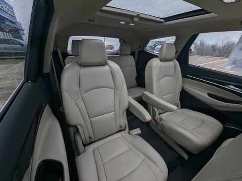 Used 2018 Buick Enclave Essence image 20