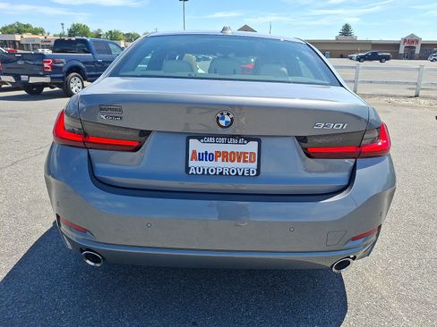 Used 2023 BMW 330i xDrive Sedan w/ Premium Package AWD/4WD image 5