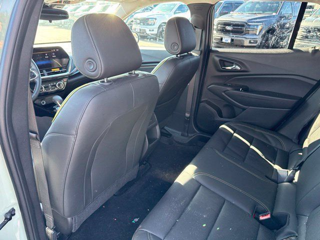 Used 2025 Chevrolet Trax ACTIV w/ Sunroof Package FWD image 21