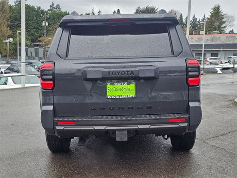 New 2026 Toyota 4Runner SR5 image 6