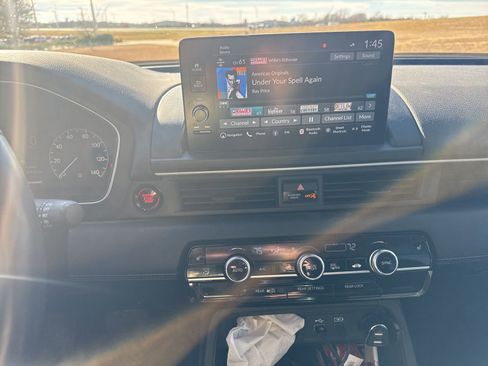 Certified 2024 Honda Pilot Touring image 7