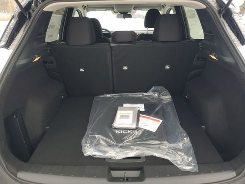 New 2026 Nissan Kicks SV image 7