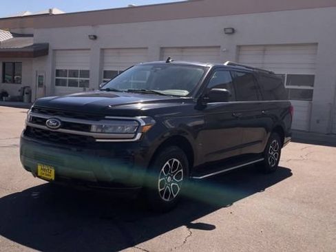 Used 2023 Ford Expedition Max XLT AWD/4WD image 5