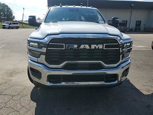 Used 2026 RAM 3500 Tradesman AWD/4WD image 3