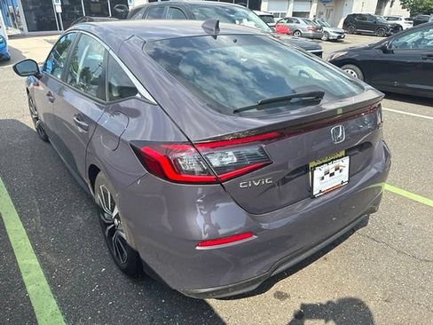 Used 2024 Honda Civic EX-L image 3
