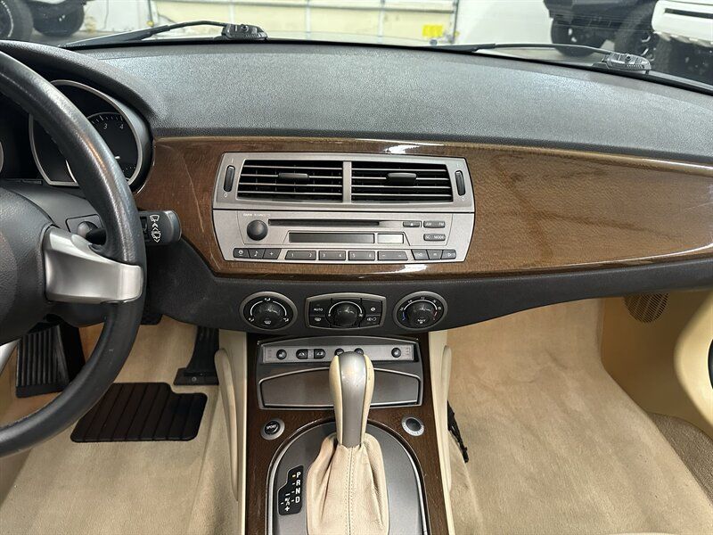 Used 2003 BMW Z4 3.0i RWD image 16
