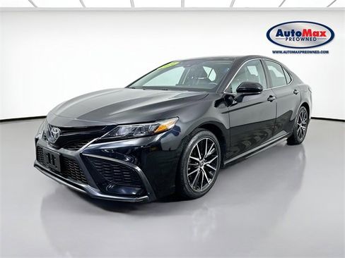 Used 2021 Toyota Camry SE image 4