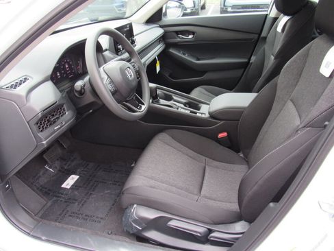 Used 2024 Honda Accord LX image 6
