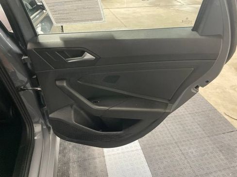 Used 2023 Volkswagen Jetta GLI Autobahn FWD image 5