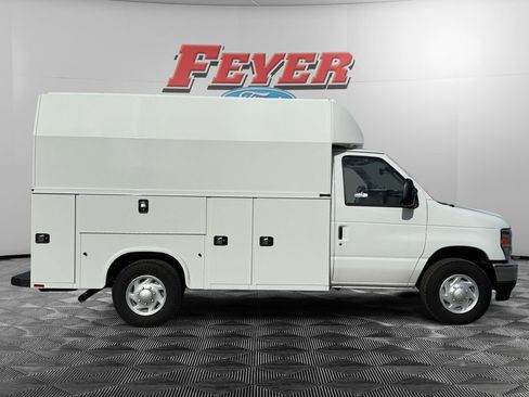 New 2026 Ford E-350 and Econoline 350 Super Duty w/ Power Equipment Group image 8