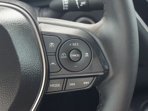 Used 2026 Toyota Corolla SE FWD image 8