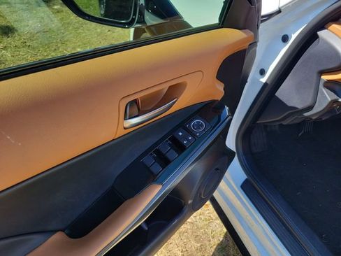 Used 2025 Lexus IS 350 F Sport w/ Accessory Package RWD image 9