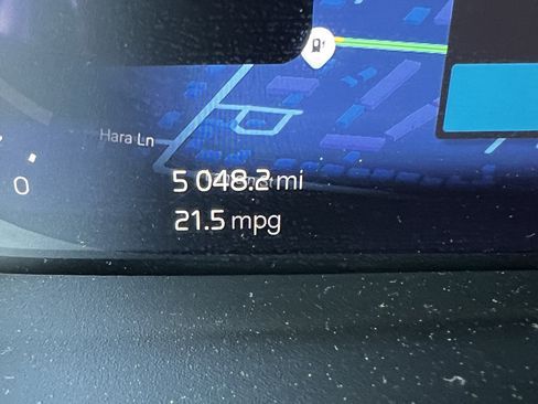 Used 2023 Volvo XC40 B5 Plus image 21