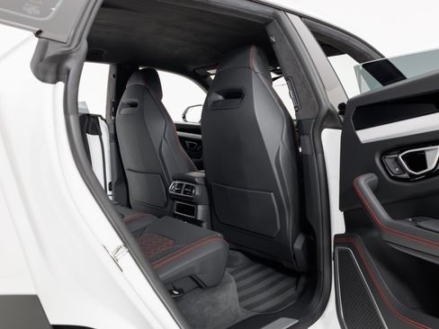 Used 2024 Lamborghini Urus S AWD/4WD image 47